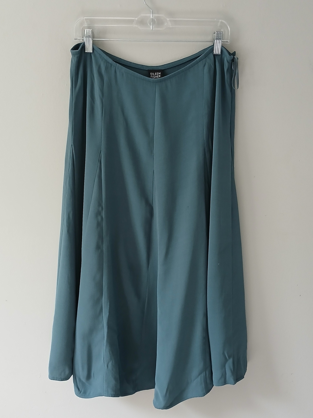 Eileen Fisher Women's Size Medium Crepe Silk Blend Blue Midi Skirt Small Stain